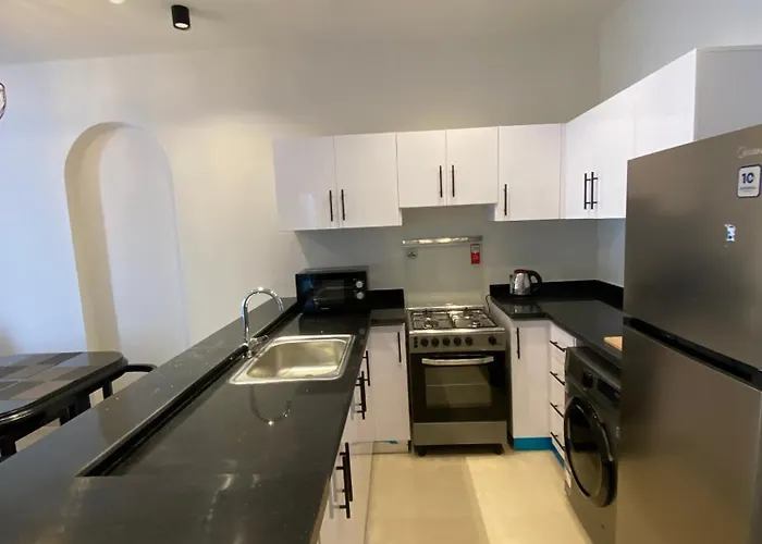 Stylish Makadi Heights 2br Lagoon-front *