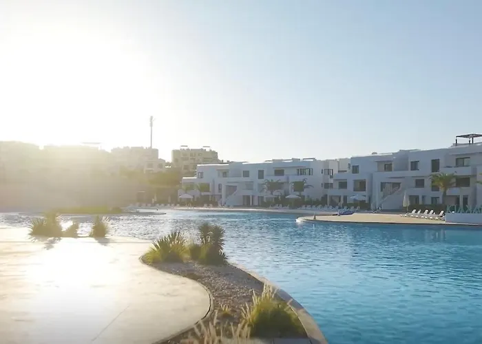 Apartment Stylish Makadi Heights 2br Lagoon-front *